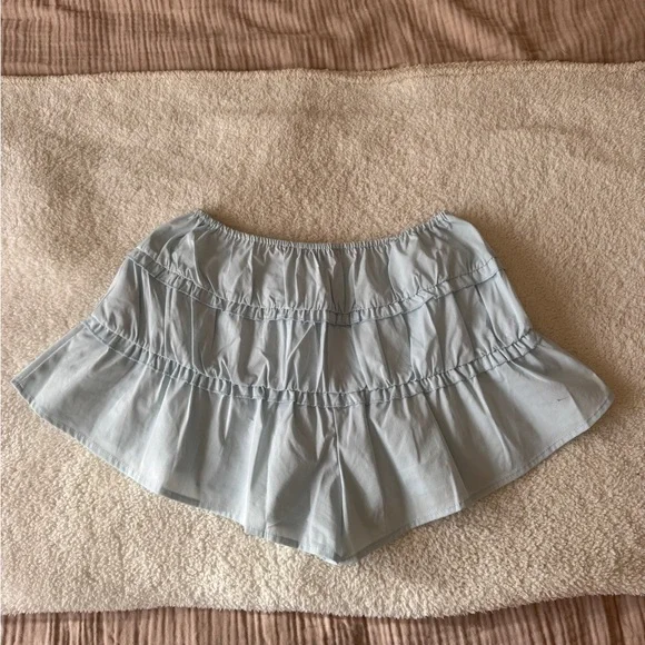 Edikted Light Blue Ruffled Shorts - Picture 6 of 6